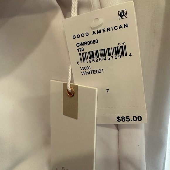 Good American Weekend Relaxed Shorts - Picture 5 of 7